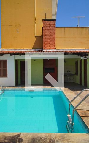 Casa à venda com 253m², 3 quartos e 2 vagasQuarto 2 _Vista
