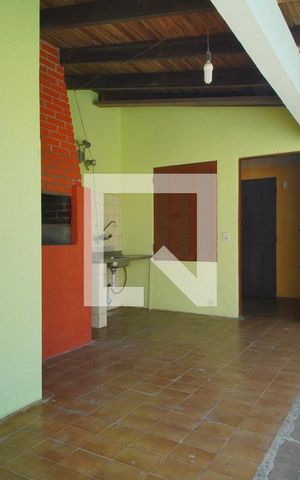 Casa à venda com 253m², 3 quartos e 2 vagasChurrasqueira