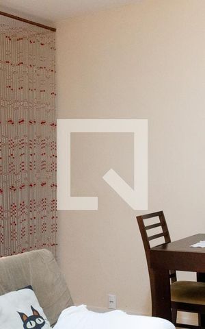 Casa à venda com 101m², 2 quartos e sem vaga Casa à venda com 101m², 2 quartos e sem vagaSala
