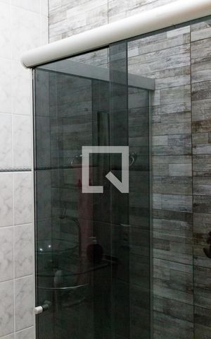 Casa à venda com 101m², 2 quartos e sem vaga Casa à venda com 101m², 2 quartos e sem vagaBanheiro