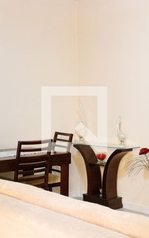 Casa à venda com 101m², 2 quartos e sem vaga Casa à venda com 101m², 2 quartos e sem vagaSala