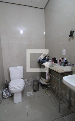 Casa para alugar com 200m², 5 quartos e 4 vagasBanheiro da Suíte