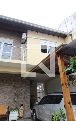 Casa para alugar com 200m², 5 quartos e 4 vagasFachada