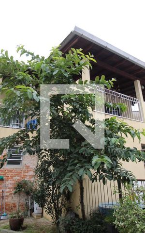 Casa para alugar com 200m², 5 quartos e 4 vagasFachada