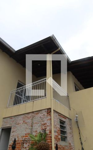 Casa para alugar com 200m², 5 quartos e 4 vagasFachada
