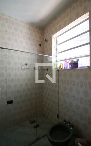 Casa à venda com 450m², 5 quartos e 2 vagasBanheiro da Suíte
