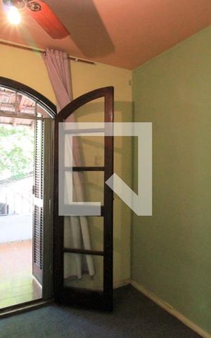 Casa à venda com 450m², 5 quartos e 2 vagasQuarto 1