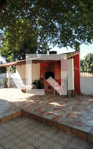 Casa à venda com 450m², 5 quartos e 2 vagasQuintal