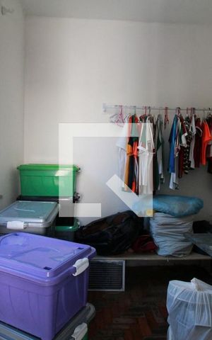 Casa à venda com 450m², 5 quartos e 2 vagasQuarto de Serviço