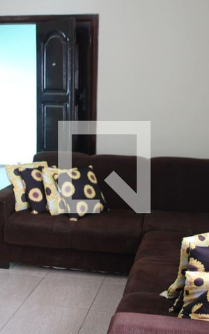 Casa à venda com 350m², 4 quartos e 3 vagasSala