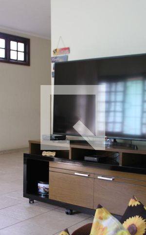 Casa à venda com 350m², 4 quartos e 3 vagasSala