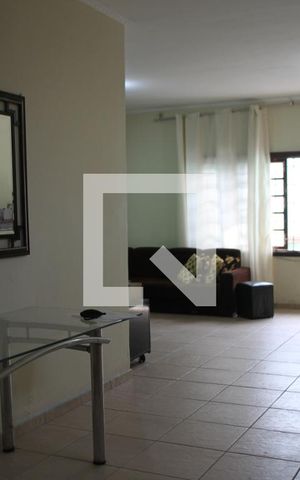 Casa à venda com 350m², 4 quartos e 3 vagasSala