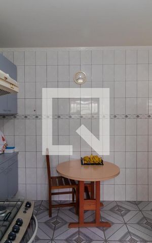 Casa à venda com 363m², 4 quartos e 6 vagas Casa à venda com 363m², 4 quartos e 6 vagasCozinha