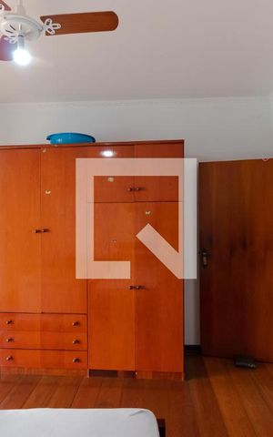 Casa à venda com 363m², 4 quartos e 6 vagas Casa à venda com 363m², 4 quartos e 6 vagasQuarto 02