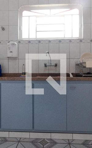 Casa à venda com 363m², 4 quartos e 6 vagas Casa à venda com 363m², 4 quartos e 6 vagasCozinha