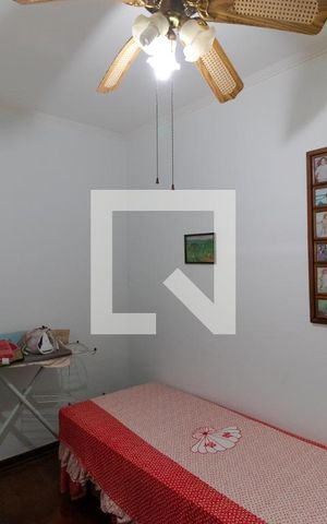 Casa à venda com 363m², 4 quartos e 6 vagas Casa à venda com 363m², 4 quartos e 6 vagasEscritório