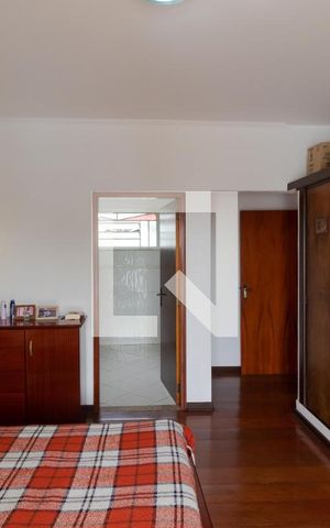 Casa à venda com 363m², 4 quartos e 6 vagas Casa à venda com 363m², 4 quartos e 6 vagasSuíte 02