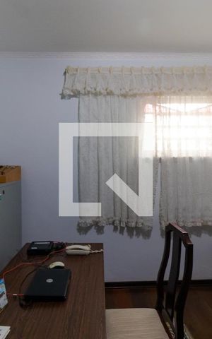 Casa à venda com 363m², 4 quartos e 6 vagas Casa à venda com 363m², 4 quartos e 6 vagasQuarto 01