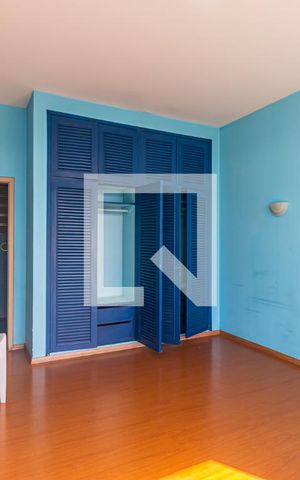 Apartamento à venda com 205m², 3 quartos e 1 vaga Apartamento à venda com 205m², 3 quartos e 1 vagaSuite