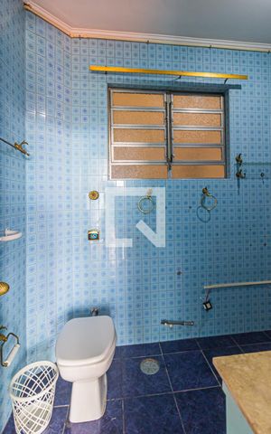 Apartamento à venda com 205m², 3 quartos e 1 vaga Apartamento à venda com 205m², 3 quartos e 1 vagaBanheiro da Suite