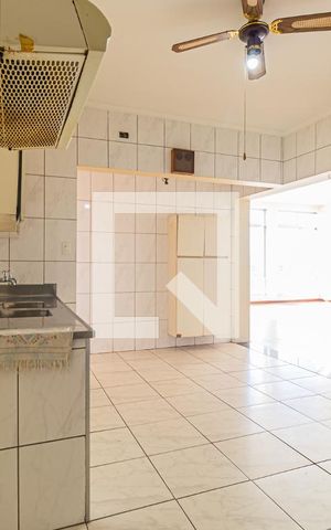 Apartamento à venda com 205m², 3 quartos e 1 vaga Apartamento à venda com 205m², 3 quartos e 1 vagaCozinha