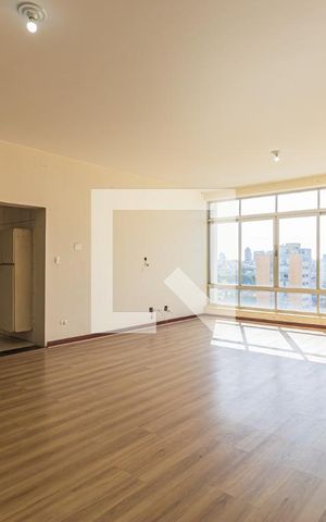 Apartamento à venda com 205m², 3 quartos e 1 vaga Apartamento à venda com 205m², 3 quartos e 1 vagaSala
