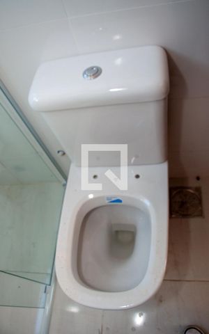 Apartamento para alugar com 58m², 2 quartos e 2 vagas Apartamento para alugar com 58m², 2 quartos e 2 vagasBanheiro