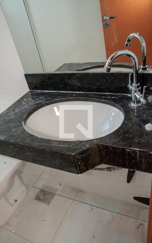 Apartamento para alugar com 58m², 2 quartos e 2 vagas Apartamento para alugar com 58m², 2 quartos e 2 vagasBanheiro