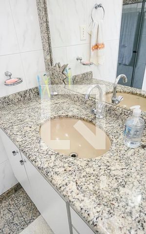 Casa à venda com 320m², 3 quartos e 3 vagas Casa à venda com 320m², 3 quartos e 3 vagasPia