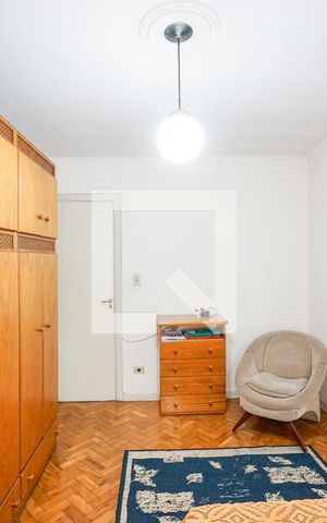 Casa à venda com 320m², 3 quartos e 3 vagas Casa à venda com 320m², 3 quartos e 3 vagasQuarto 02