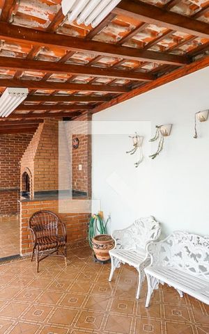 Casa à venda com 320m², 3 quartos e 3 vagas Casa à venda com 320m², 3 quartos e 3 vagasChurrasqueira