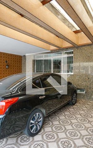 Casa à venda com 320m², 3 quartos e 3 vagas Casa à venda com 320m², 3 quartos e 3 vagasGaragem
