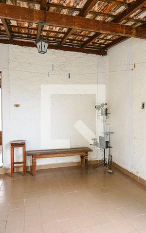 Casa à venda com 320m², 3 quartos e 3 vagas Casa à venda com 320m², 3 quartos e 3 vagasQuintal