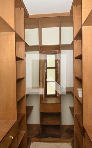 Casa à venda com 319m², 4 quartos e 1 vagaCloset da Suíte