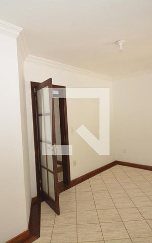 Casa à venda com 319m², 4 quartos e 1 vagaSuíte