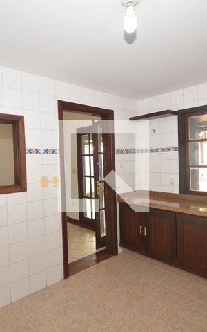 Casa à venda com 319m², 4 quartos e 1 vagaCozinha