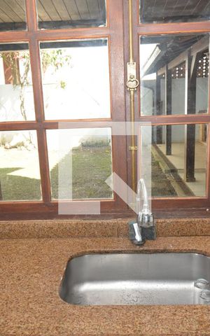 Casa à venda com 319m², 4 quartos e 1 vagaCozinha