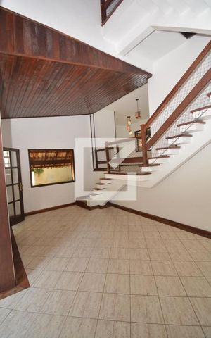 Casa à venda com 319m², 4 quartos e 1 vagaSala de Estar