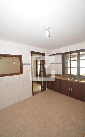 Casa à venda com 319m², 4 quartos e 1 vagaCozinha
