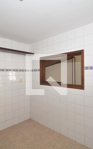 Casa à venda com 319m², 4 quartos e 1 vagaCozinha