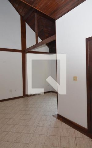 Casa à venda com 319m², 4 quartos e 1 vagaSala de Estar