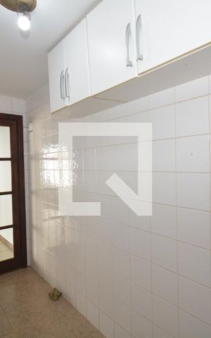 Casa à venda com 319m², 4 quartos e 1 vagaÁrea de Serviço