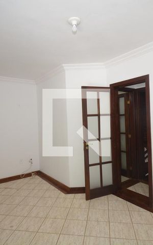 Casa à venda com 319m², 4 quartos e 1 vagaSuíte