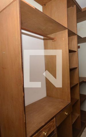 Casa à venda com 319m², 4 quartos e 1 vagaCloset da Suíte