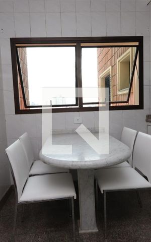 Apartamento à venda com 180m², 4 quartos e 3 vagasCopa