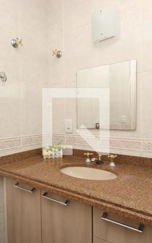 Apartamento à venda com 180m², 4 quartos e 3 vagasBanheiro da Suíte 2