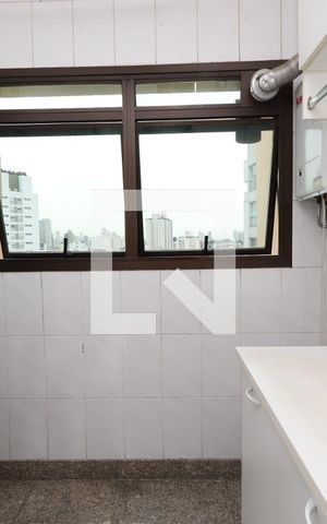 Apartamento à venda com 180m², 4 quartos e 3 vagasLavanderia