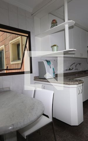 Apartamento à venda com 180m², 4 quartos e 3 vagasCopa