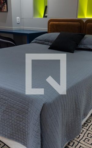 Studio à venda com 32m², 1 quarto e 1 vaga Studio à venda com 32m², 1 quarto e 1 vagaStudio
