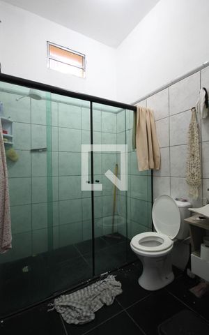 Casa à venda com 250m², 3 quartos e 1 vagaBanheiro
